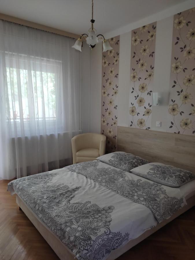 Apartamento Ildikó Apartman Hajdúszoboszló Exterior foto